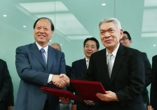 中国楽器協会と「ピアノ調律事業協力に関する基本合意」を締結<br>中国における調律技術基準や資格認定制度を策定・標準化し、共同で調律事業を展開